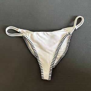 Mia Marcelle Swimwear White Black Stiching Cinched Back Bikini Bottom Size L